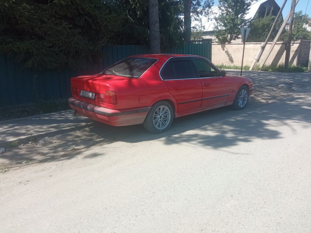 BMW 5 series: 1992 г., 2 л, Механика, Бензин, Седан: фото 3