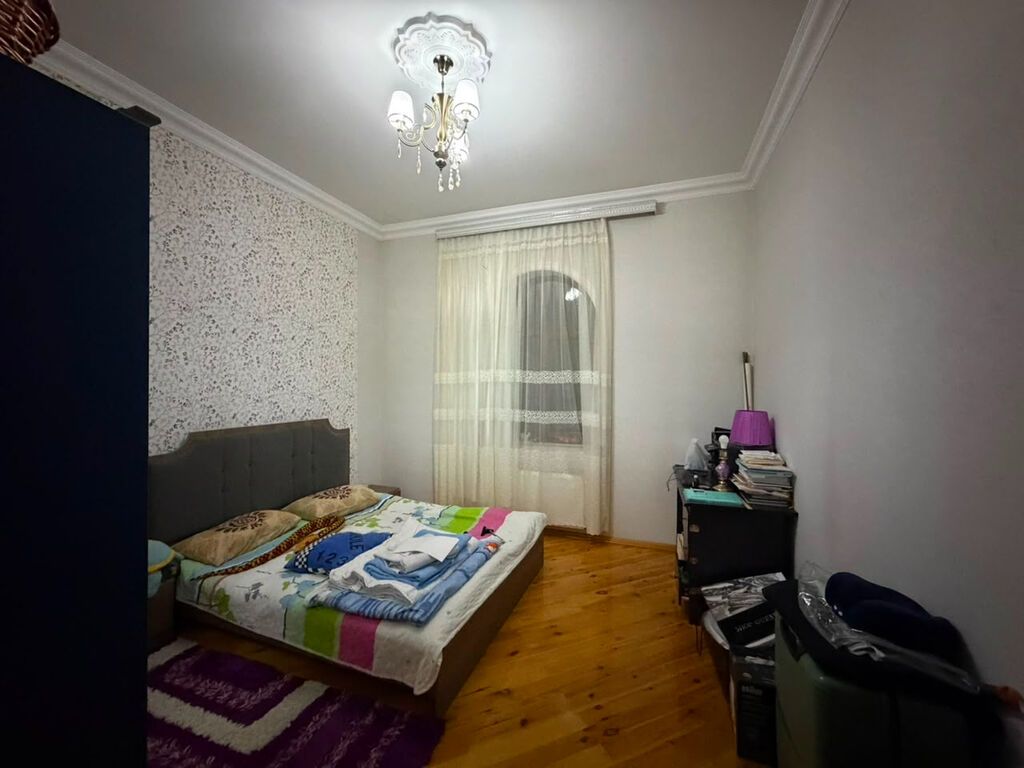 Qaraçuxur qəs. 5 otaqlı, 201 kv. m, Kredit yoxdur, Yeni təmirli