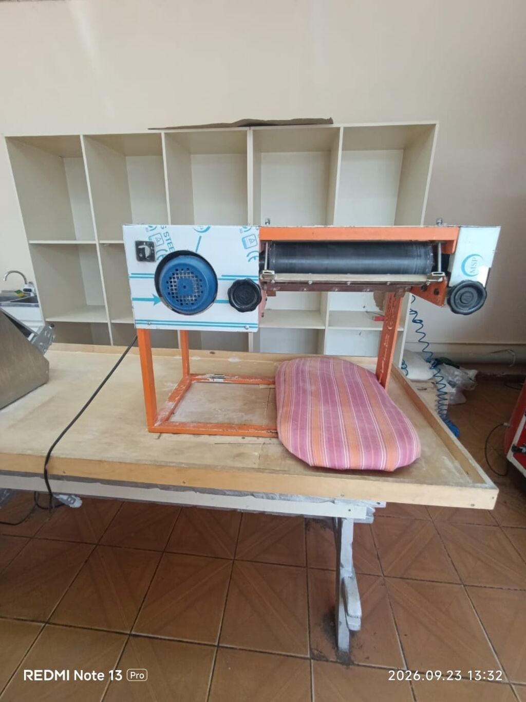 Sumqayit seherinde 21ci mkr-da yerlesen sahesi 90m² olan hazir lavas