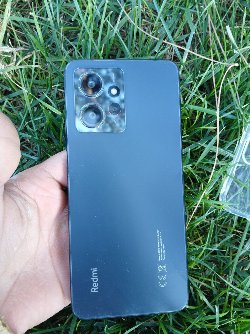 Redmi smartfon Xüsusiyyətlər: - Arxa tərəfdə çoxmodullu kamera bloku