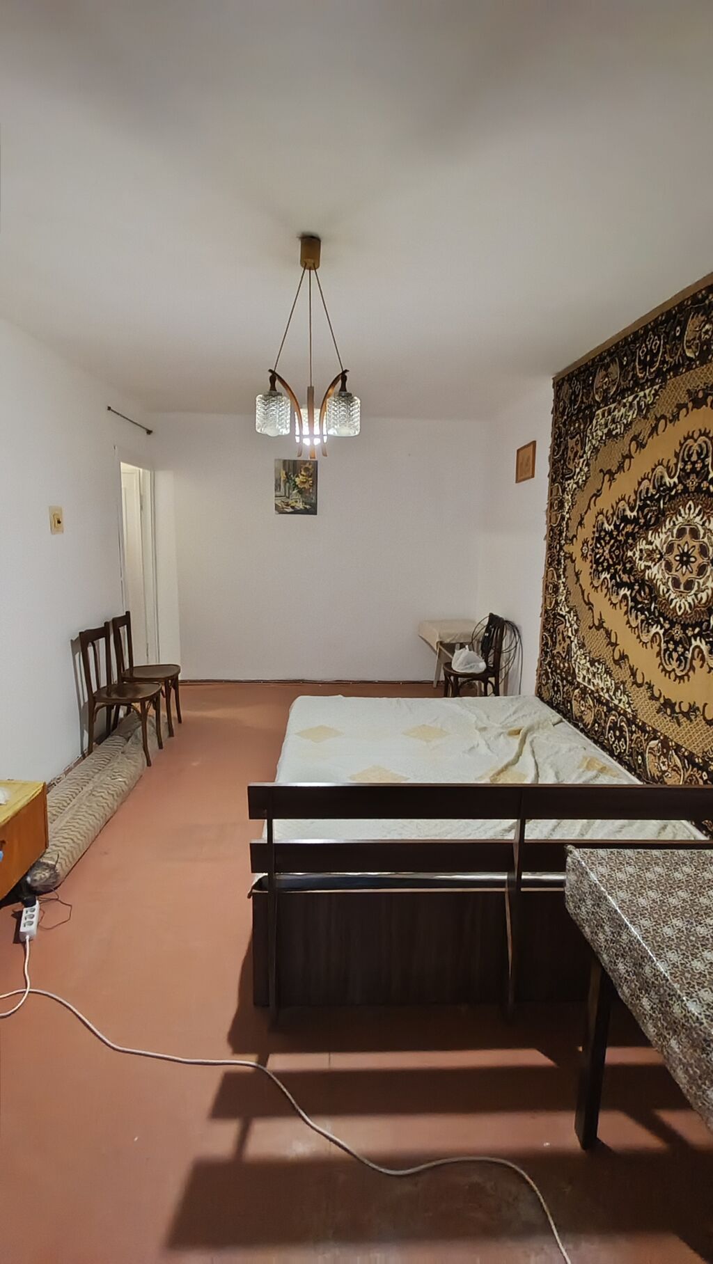 1 комната, 32 м², 11 мкр 104 серия, 1 этаж, Старый ремонт: фото 2