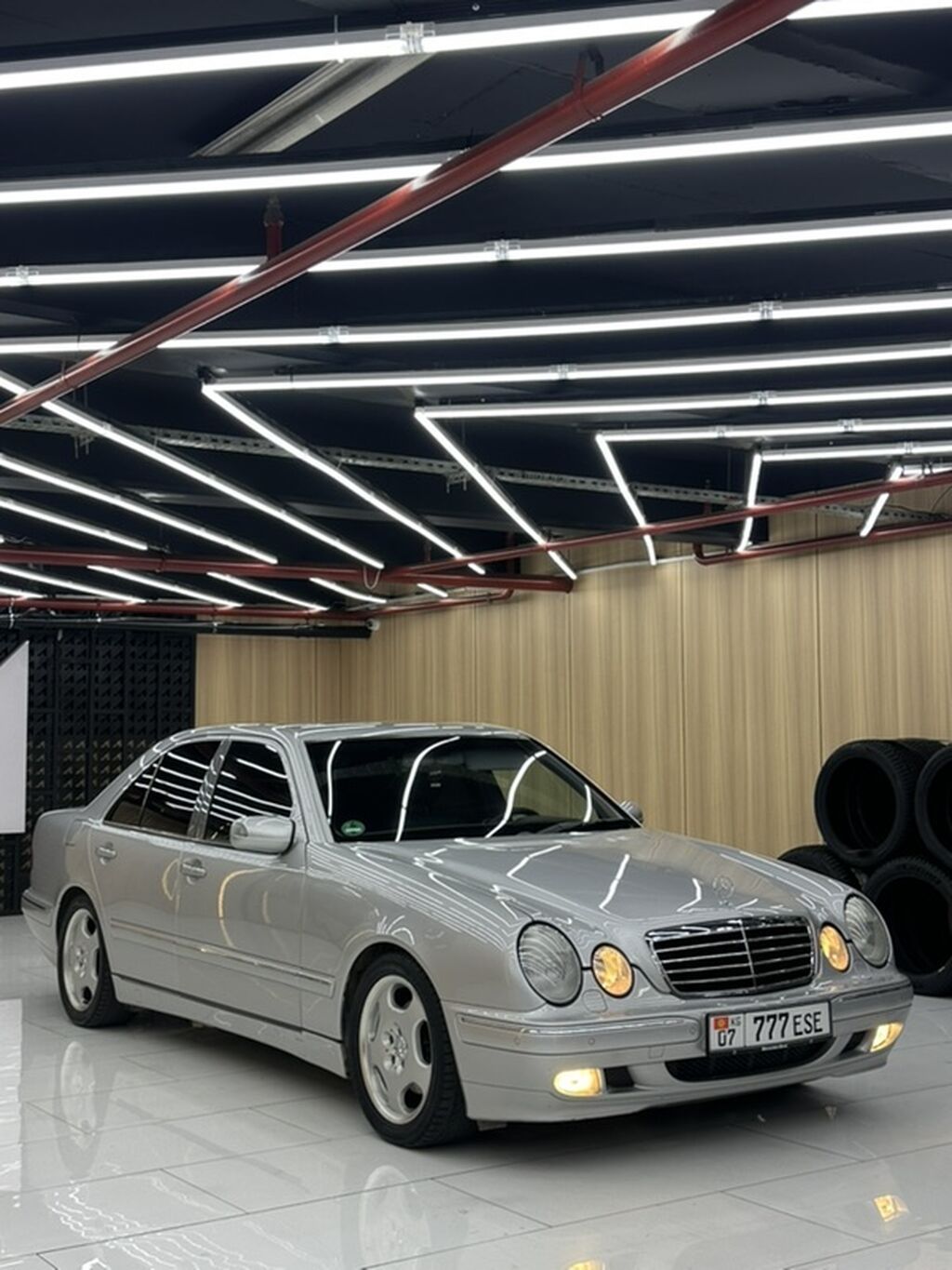 Mercedes-Benz E-Class: 2000 г., 3.2 л, Типтроник, Бензин, Седан: фото 2