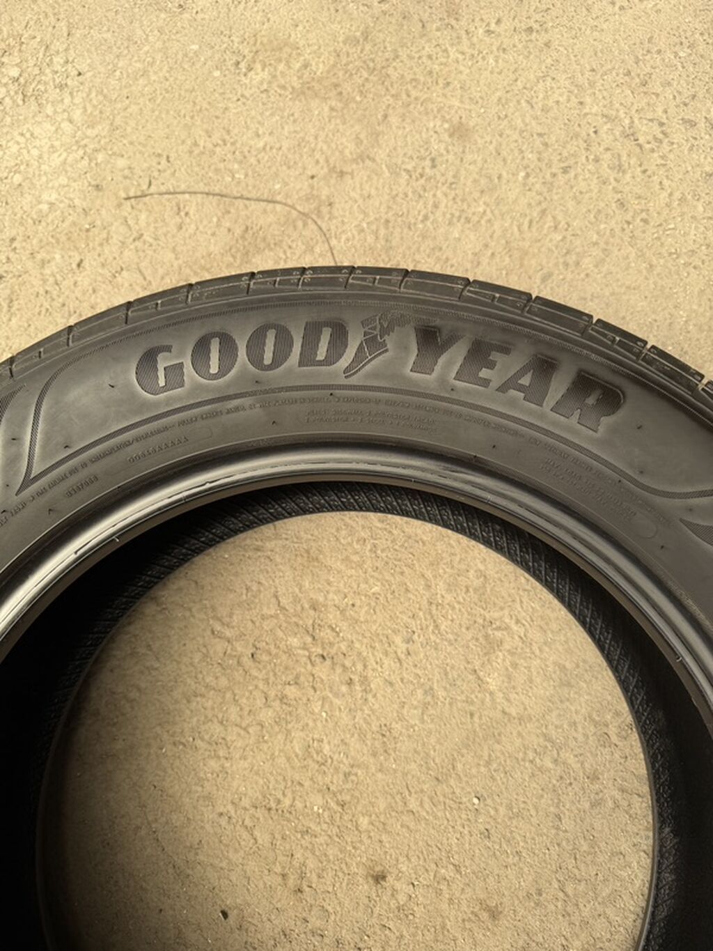 Продам 2 шины Goodyear Assurance 235/60 R18: фото 3