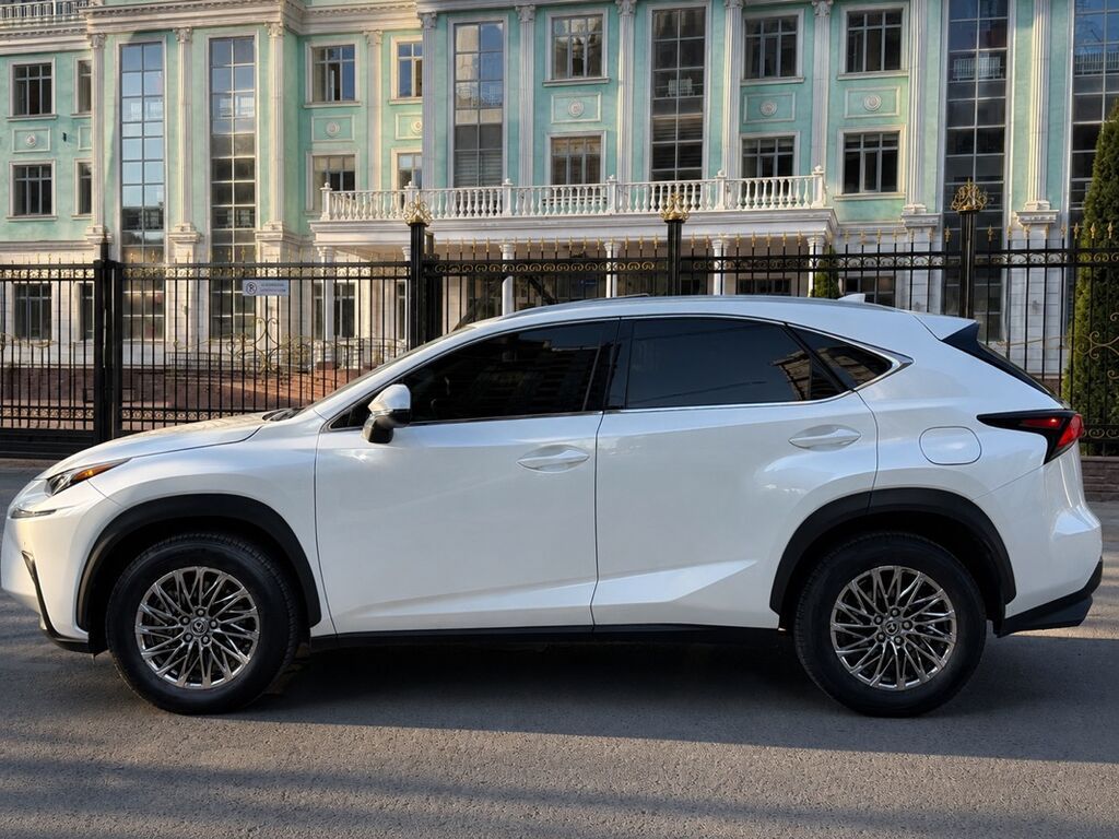 Lexus NX: 2020 г., 2 л, Автомат, Бензин, Кроссовер: фото 4
