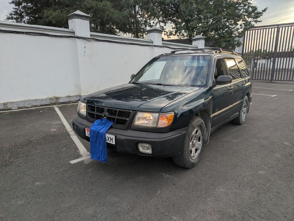 Subaru Forester: 1999 г., 2 л, Механика, Бензин, Кроссовер: фото 3