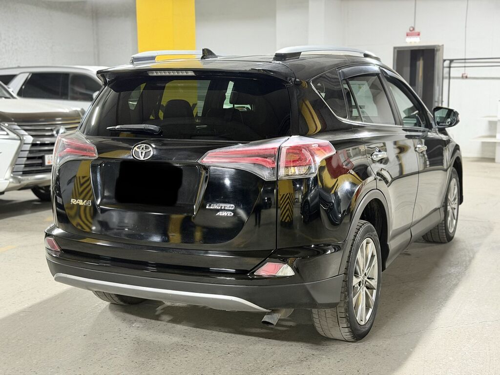 Toyota RAV4: 2017 г., 2.5 л, Автомат, Бензин, Внедорожник: фото 6