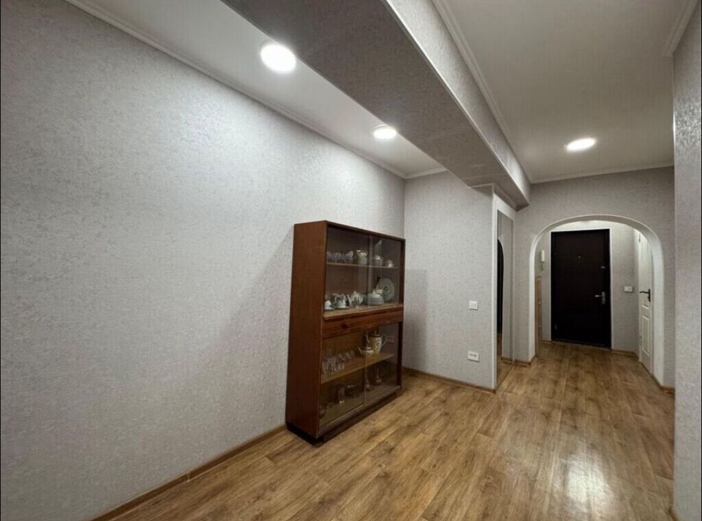 3 комнаты, 67 м², 8 мкр Индивидуалка, 2 этаж, Свежий ремонт: фото 7
