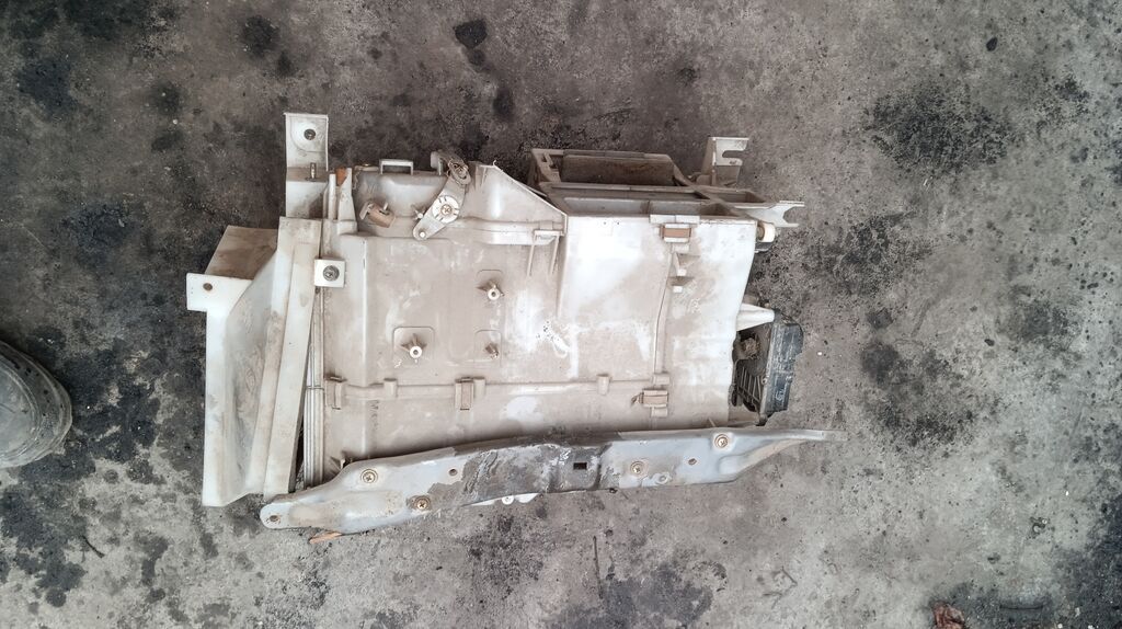 Продаю печку и кондиционер,Митсубиси Делика 1998г,в . доводчик средней — фото 4