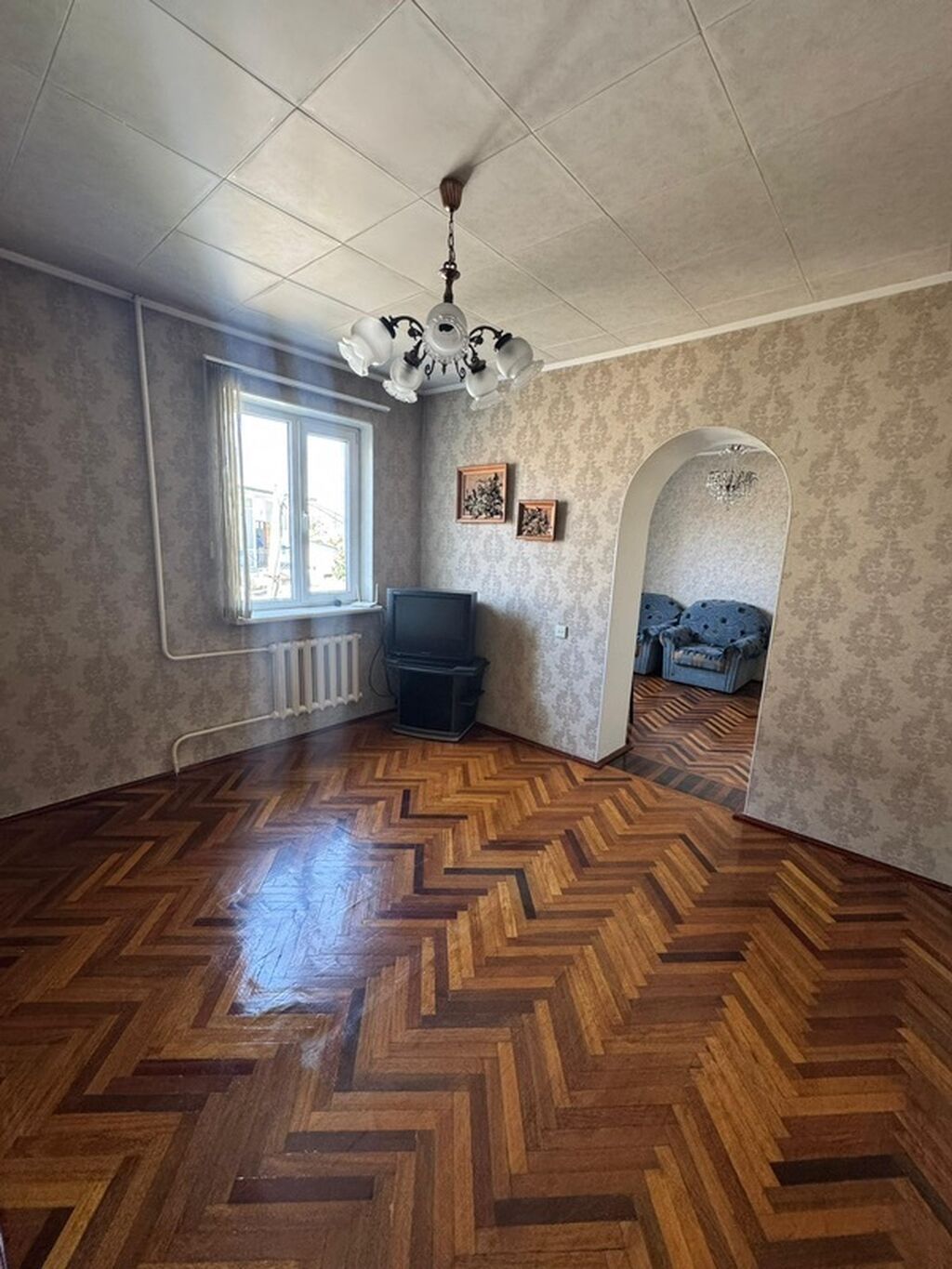 Квартира 5 комнат, 2 ванны, кухня и лоджия В центре города, район: фото 2
