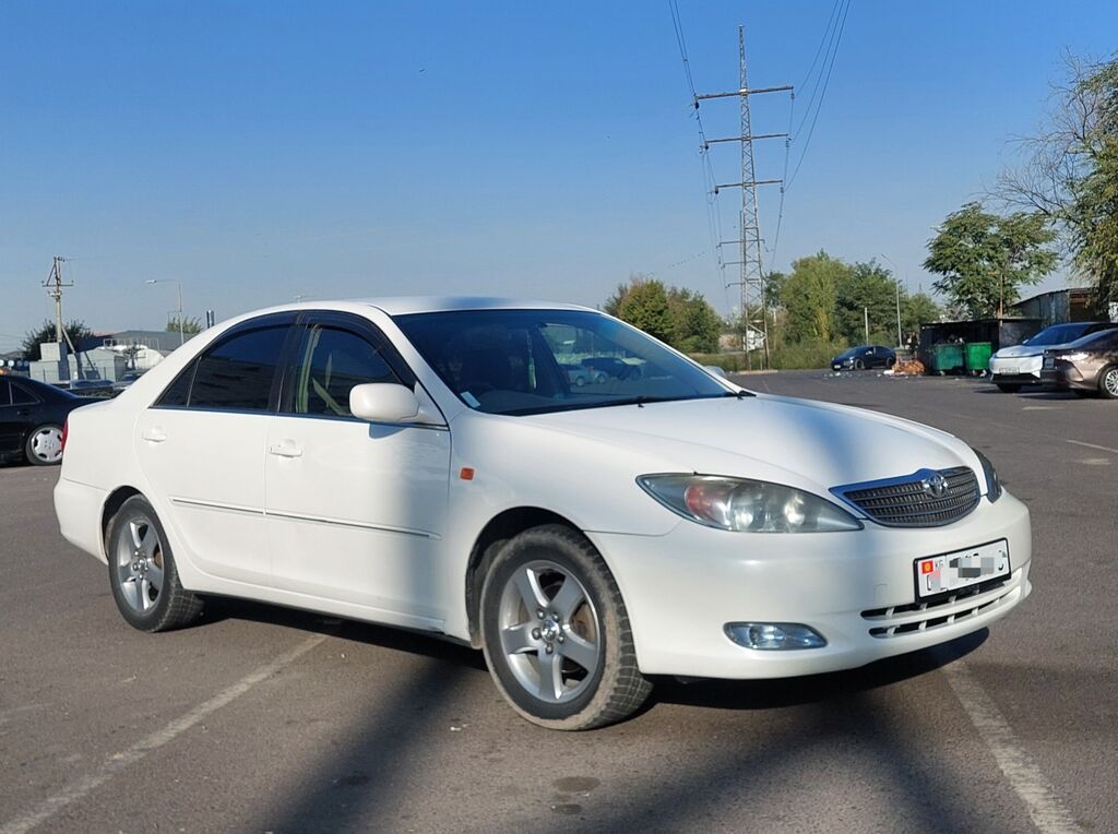 Toyota Camry: 2002 г., 2.4 л, Автомат, Бензин, Седан: фото 2