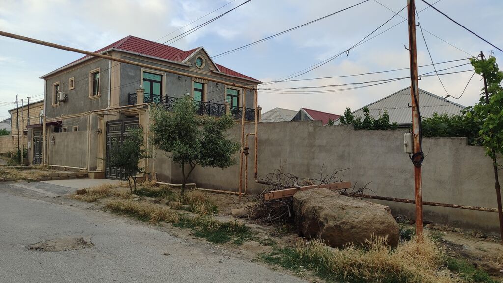 240 kv. m, 4 otaqlı, İnternet, İşıq, Kanalizasiya