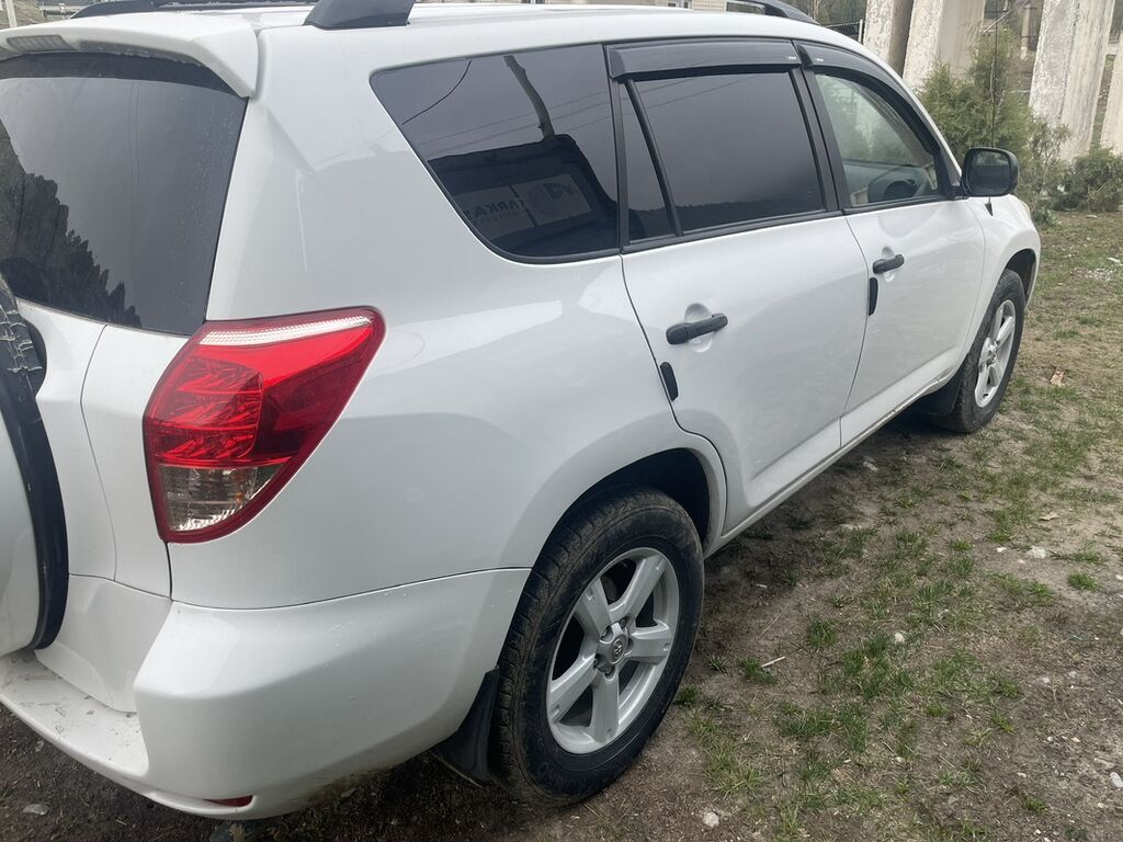 Toyota RAV4: 2007 г., 2.4 л, Автомат, Бензин, Кроссовер: фото 3