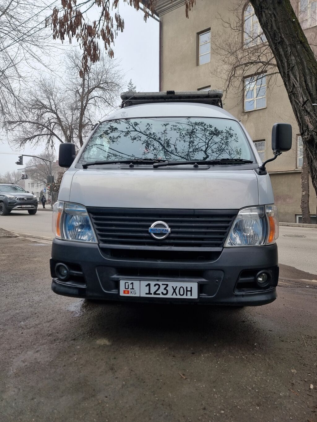 Nissan : 2006 г., 3 л, Автомат, Дизель, Бус: фото 1