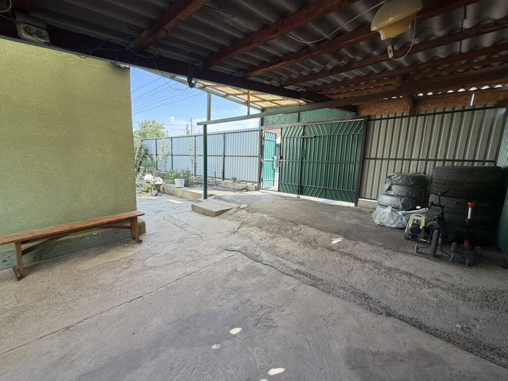 Продается дом в Пишпеке, 81 м², участок 4,3 сотки: фото 2