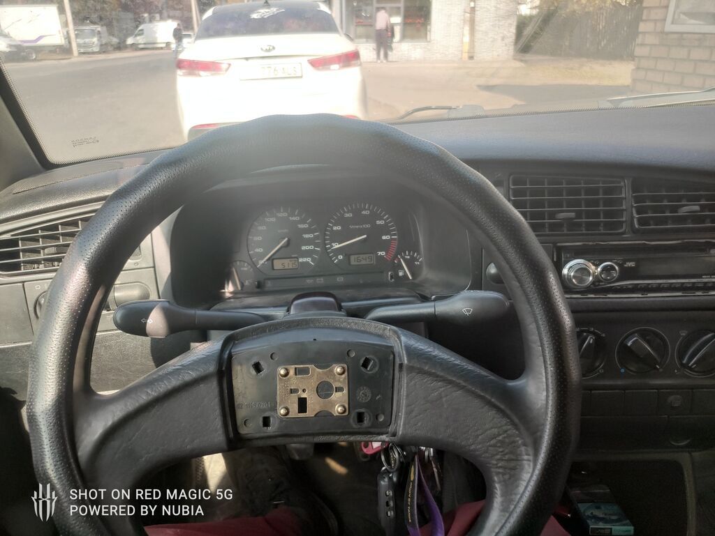 Volkswagen Golf: 1992 г., 1.8 л, Механика, Бензин, Хэтчбэк: фото 7