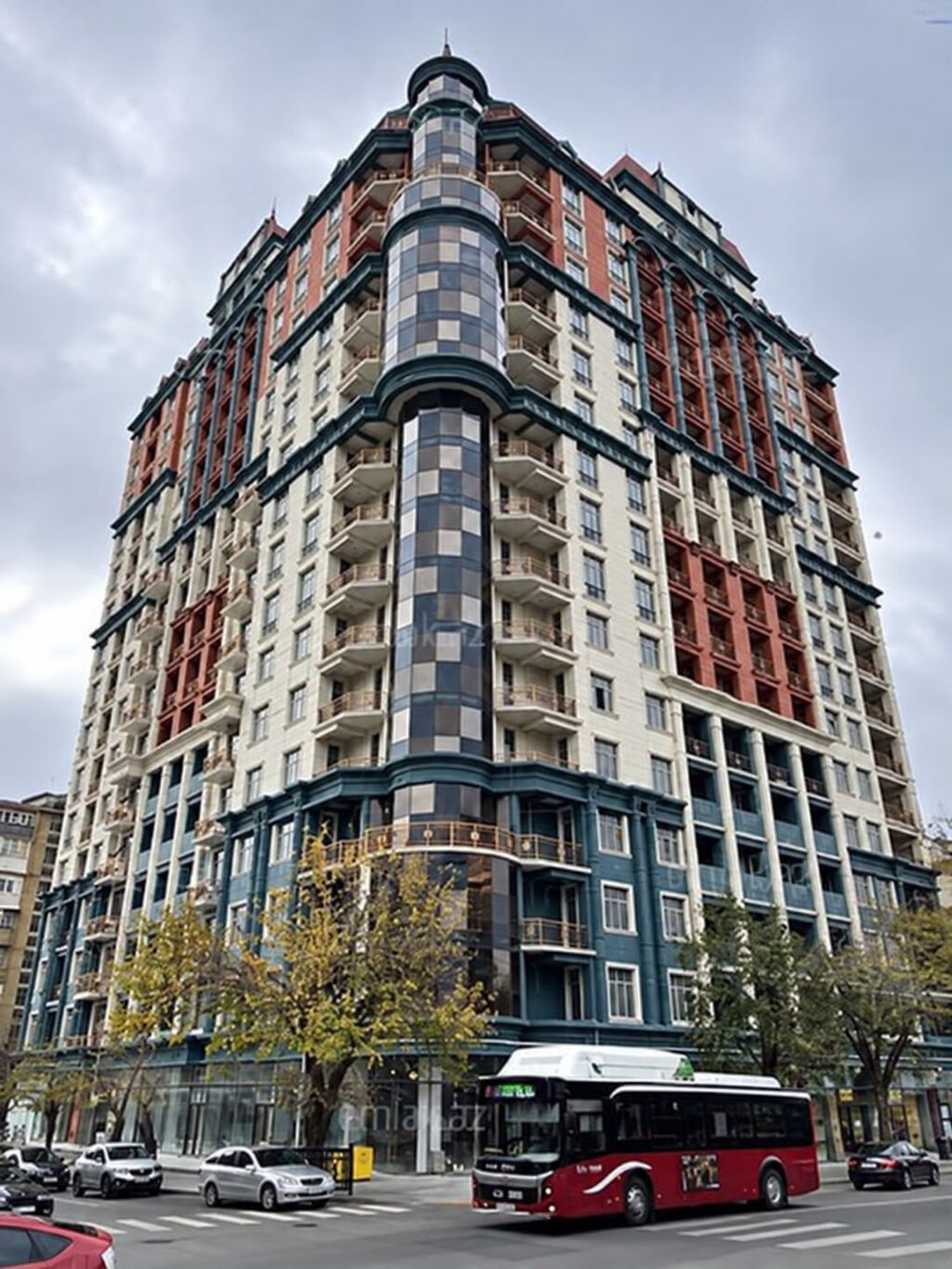 Nizami metrosu | 3 Otaqlı Mənzil Kirayə Verilir 📍 Ünvan: Salatın