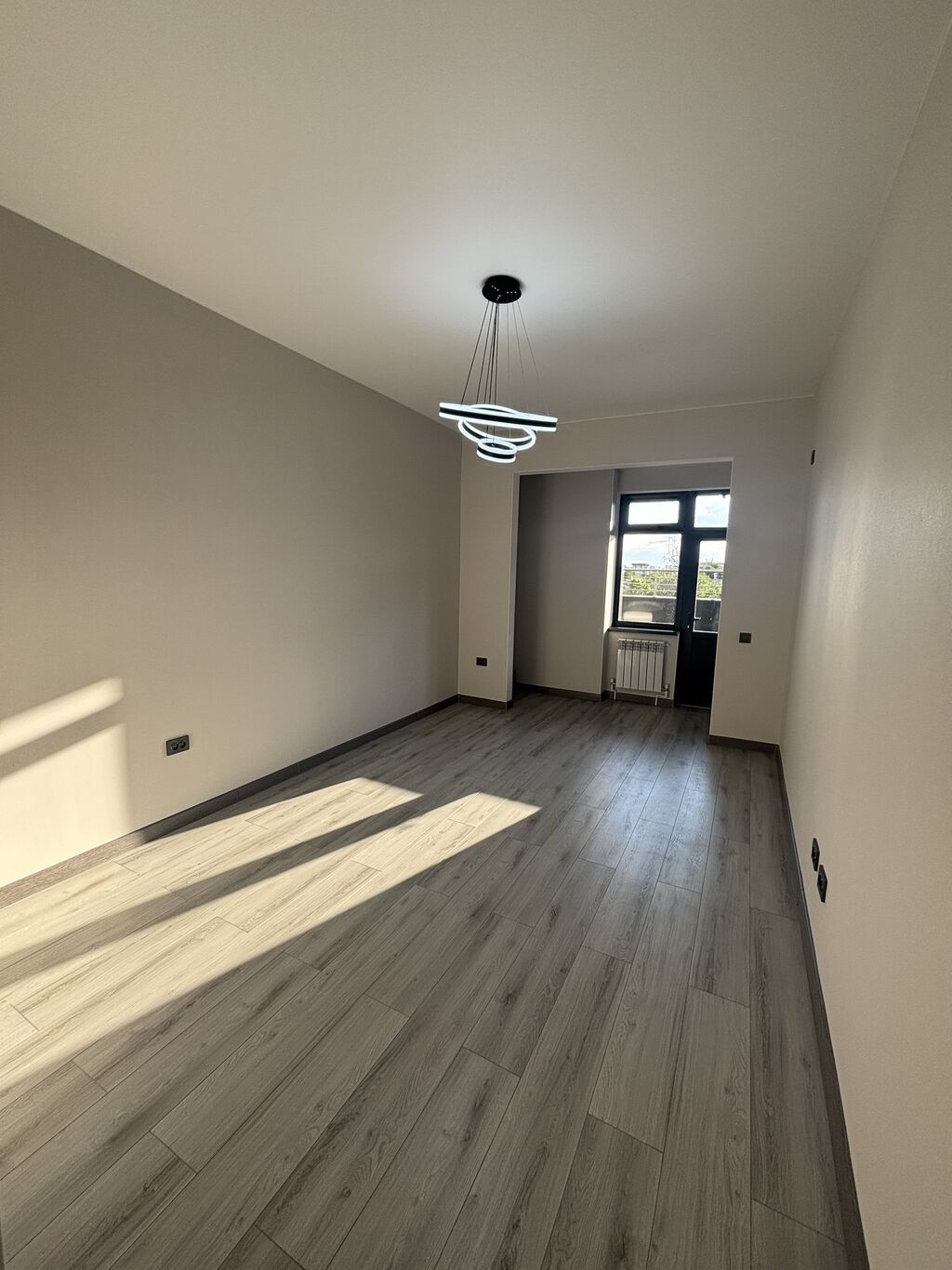 Аренда офисов, 80 м², В жилом комплексе, С видом на горы, С оборудованием, С отдельной кухней: фото 2