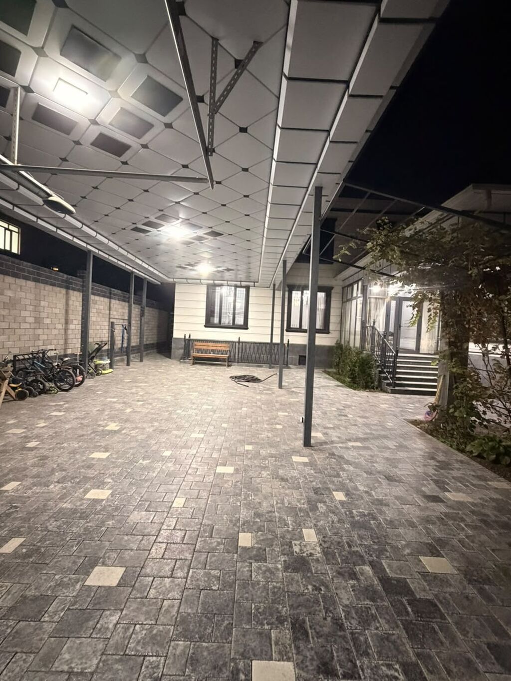 5 комнат, 425 м², 4 соток, Бишкек, Кок-Жар ж/м Собственник: фото 2