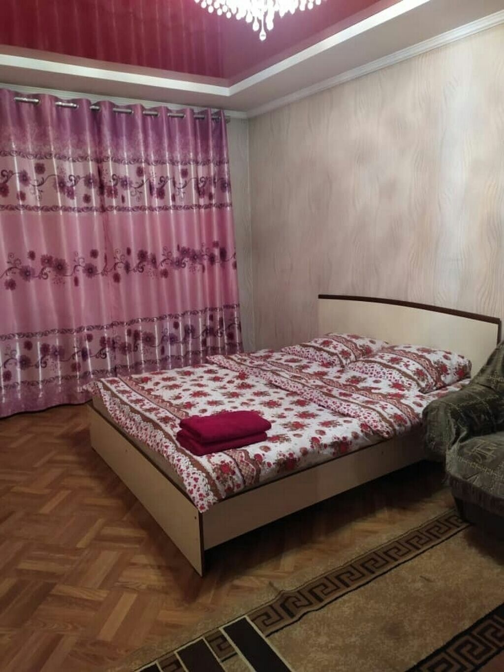 Здравствуйте мы предлагаем суточные квартиры в: 1200 KGS Посуточная ...