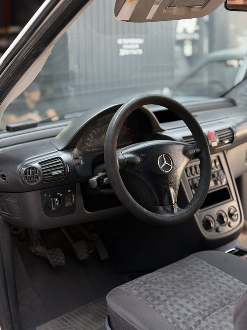 Mercedes-Benz Vaneo: 2003 г., 1.7 л, Механика, Дизель, Минивэн: фото 4