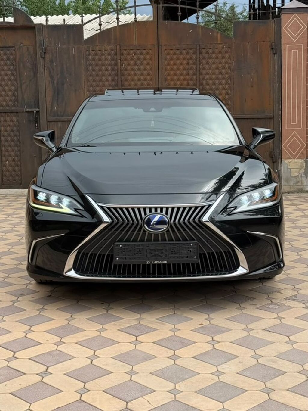 Lexus ES: 2018 г., 2.5 л, Автомат, Гибрид, Седан: фото 7