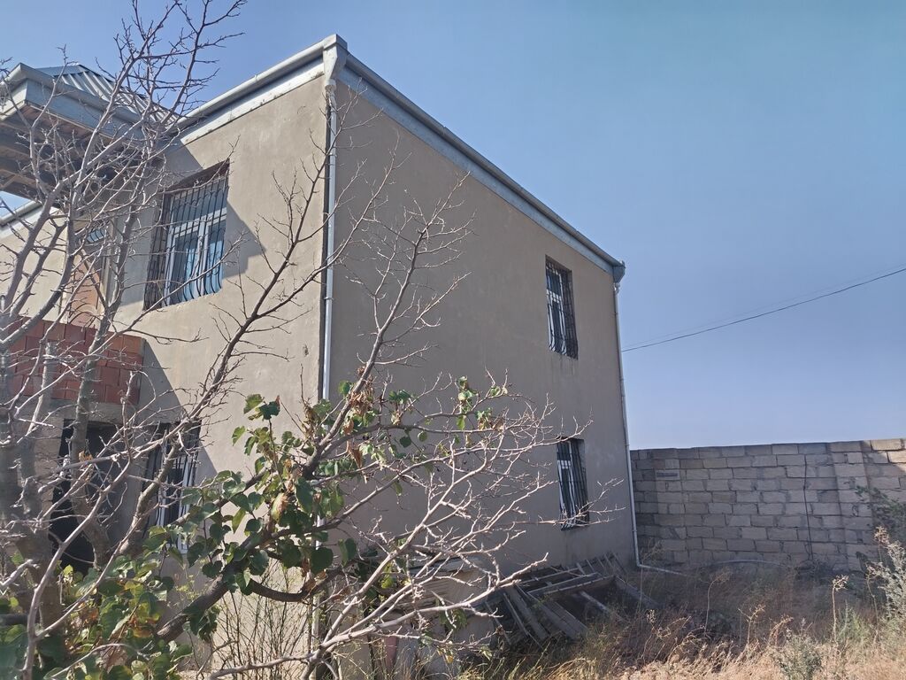 5 otaqlı, 180 kv. m, Təmirsiz