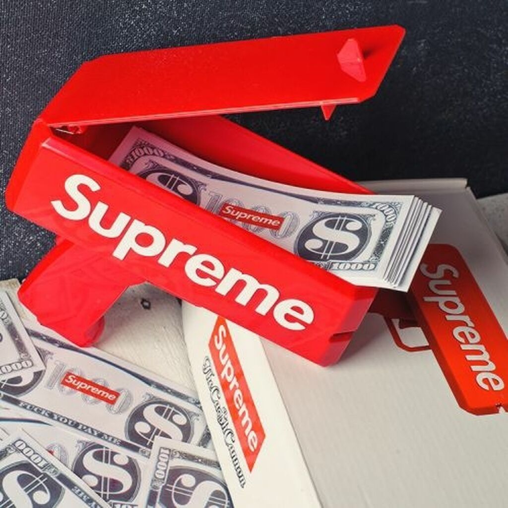 Суприм деньги. Supreme деньгомет. Supreme деньгомет. Supreme money gun. Суприм деньги.