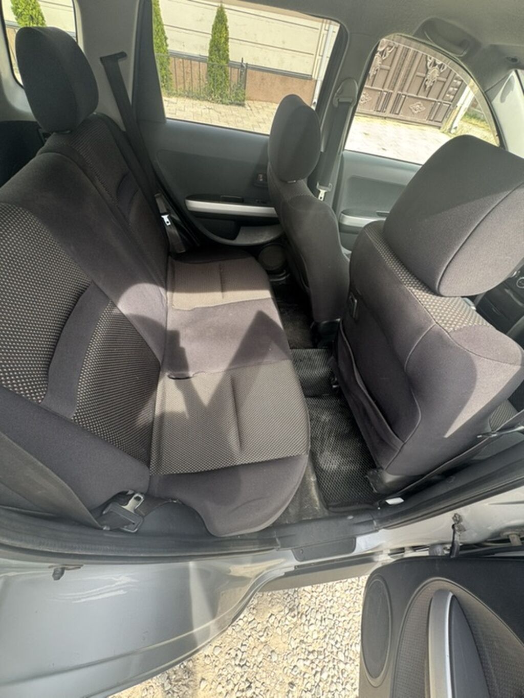 Toyota Ist: 2004 г., 1.5 л, Автомат, Бензин, Хэтчбэк: фото 8