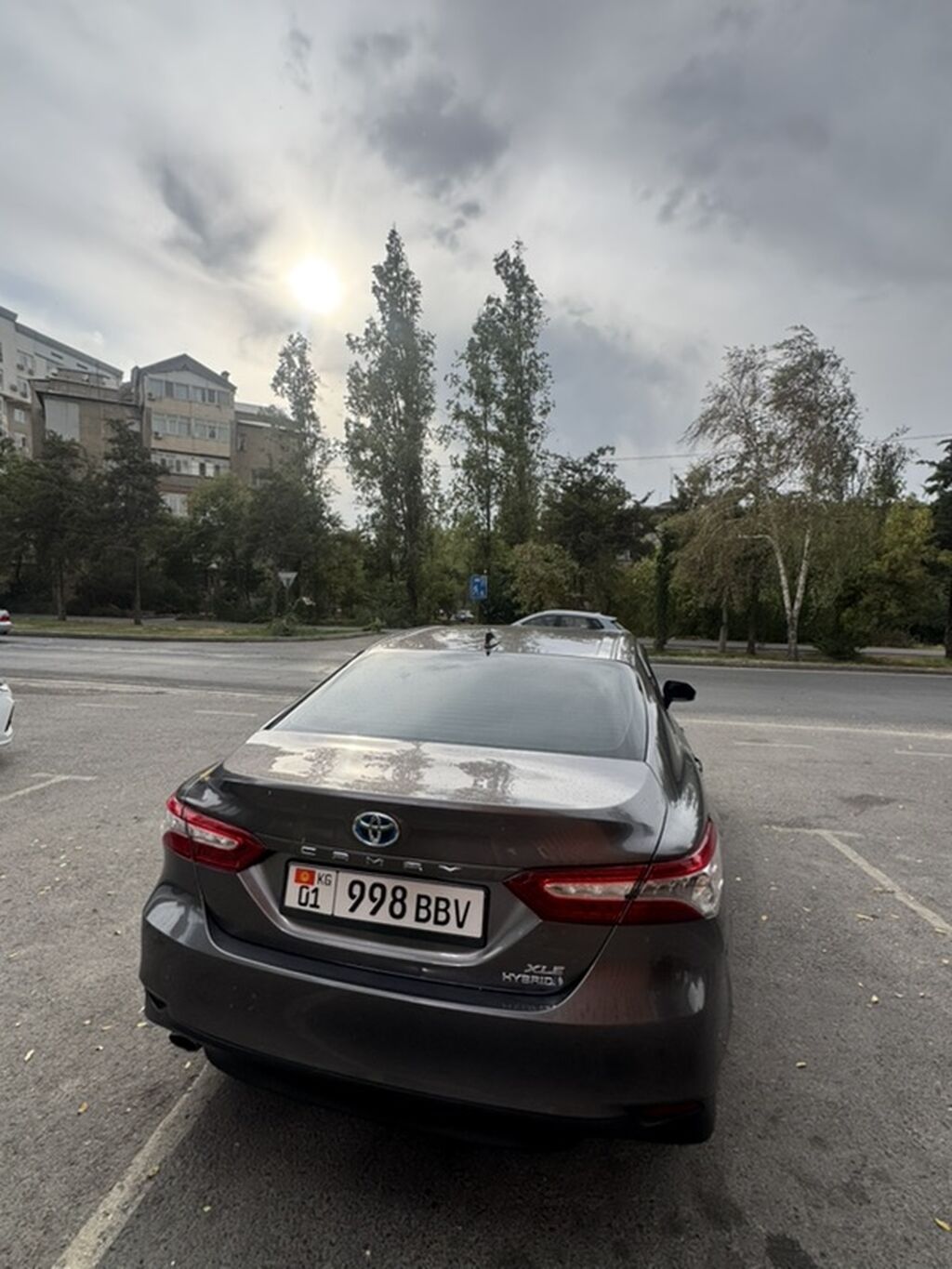 Toyota Camry: 2019 г., 2.5 л, Вариатор, Гибрид, Седан: фото 4