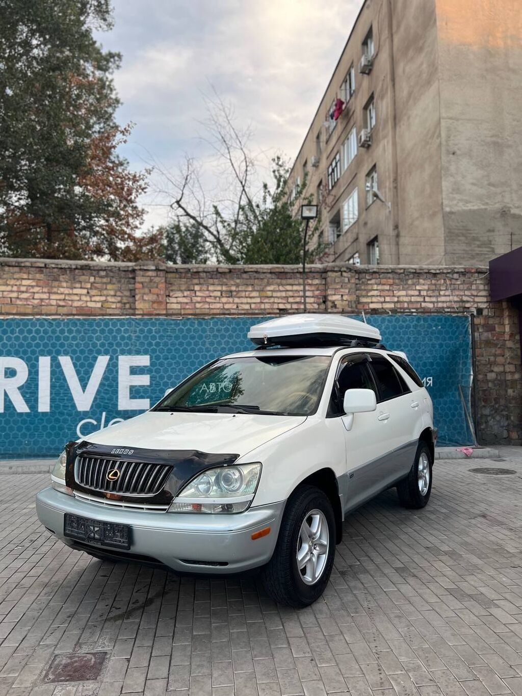 Lexus RX: 2001 г., 3 л, Автомат, Газ, Кроссовер: фото 2
