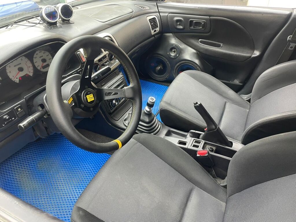 Subaru Impreza: 1997 г., 2 л, Механика, Бензин, Седан: фото 5