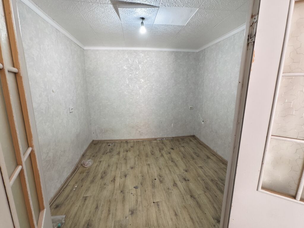 3 комнаты, 40 м², ул. Ахунбаева / Малдыбаева 1 этаж, Косметический ремонт: фото 4
