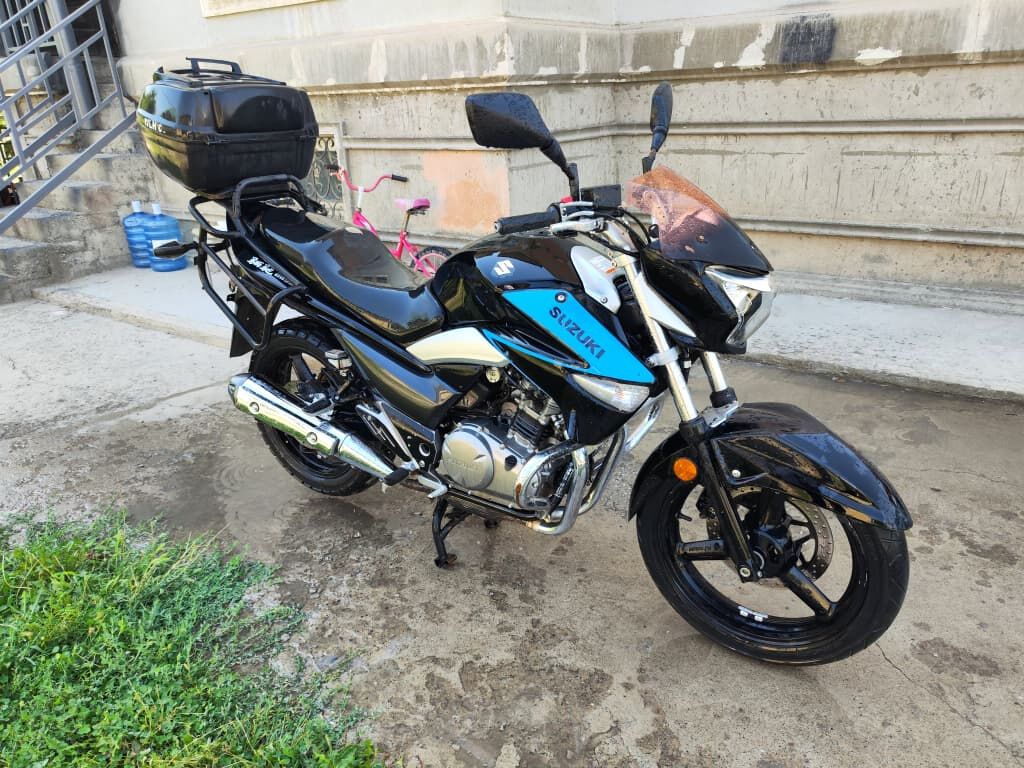 Продаю дорожный мотоцикл Suzuki GW250. Мотоцикл в хорошем техническом: фото 3