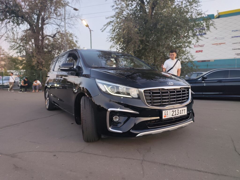 Kia Carnival: 2018 г., 2.2 л, Автомат, Дизель, Минивэн: фото 2