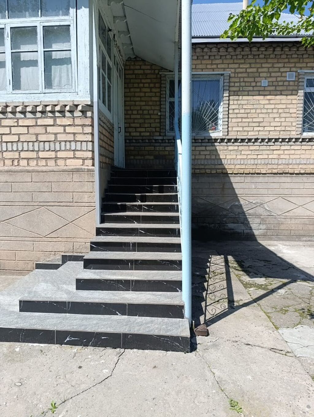 Продаётся дом в Узгене. Площадь участка 10 соток, дом 100 кв.м. Дом: фото 2
