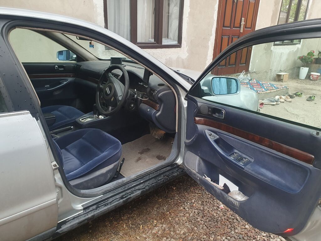Audi A4: 1998 г., 1.8 л, Автомат, Бензин, Седан: фото 8