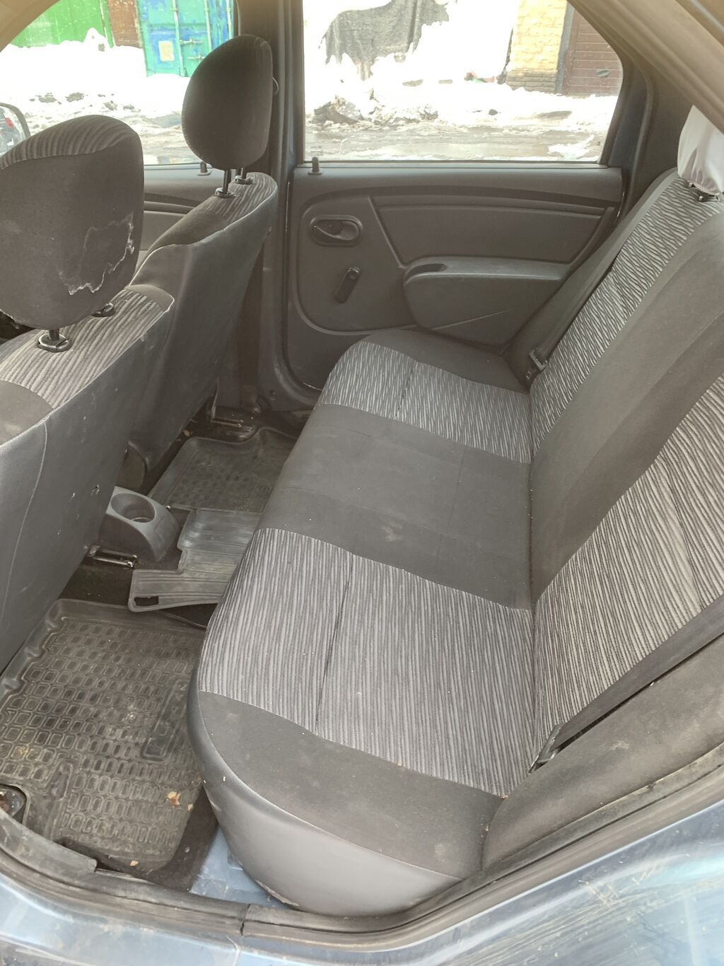 Renault Logan: 2011 г., 1.6 л, Механика, Бензин, Седан: фото 6
