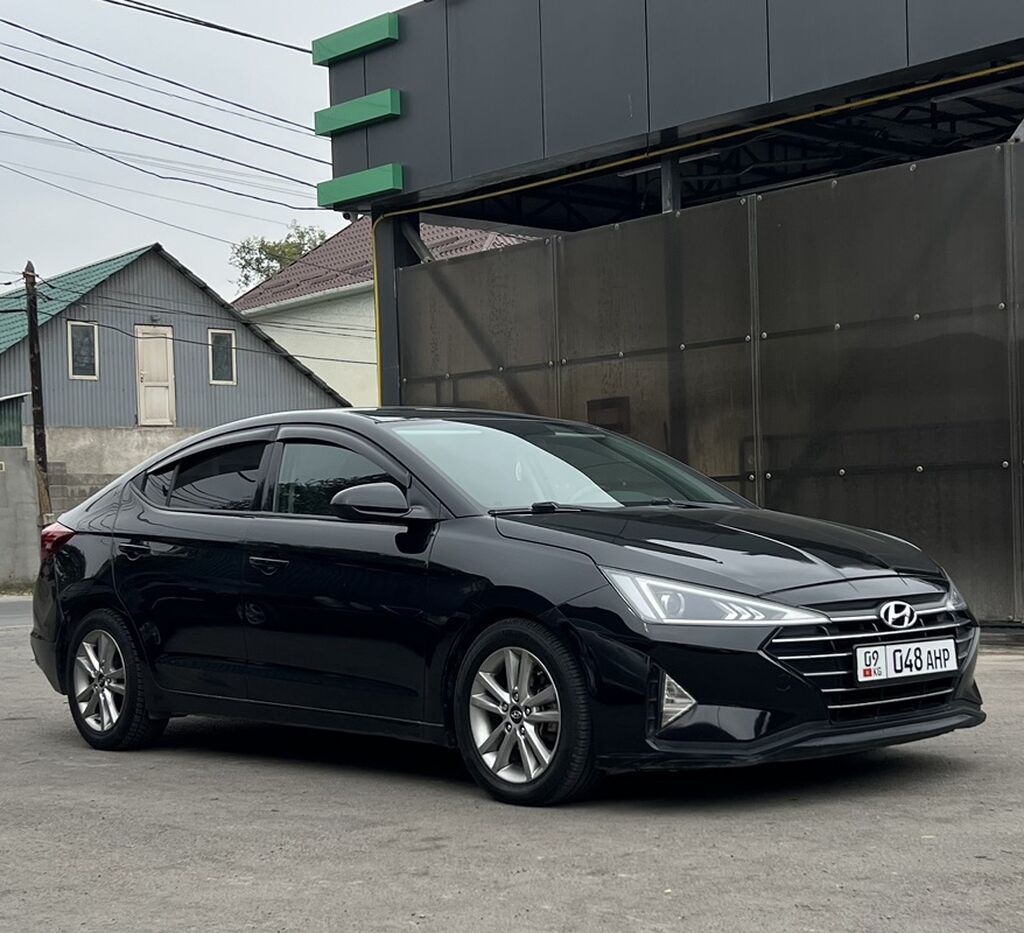 Hyundai Elantra: 2018 г., 2 л, Автомат, Бензин, Седан: фото 3