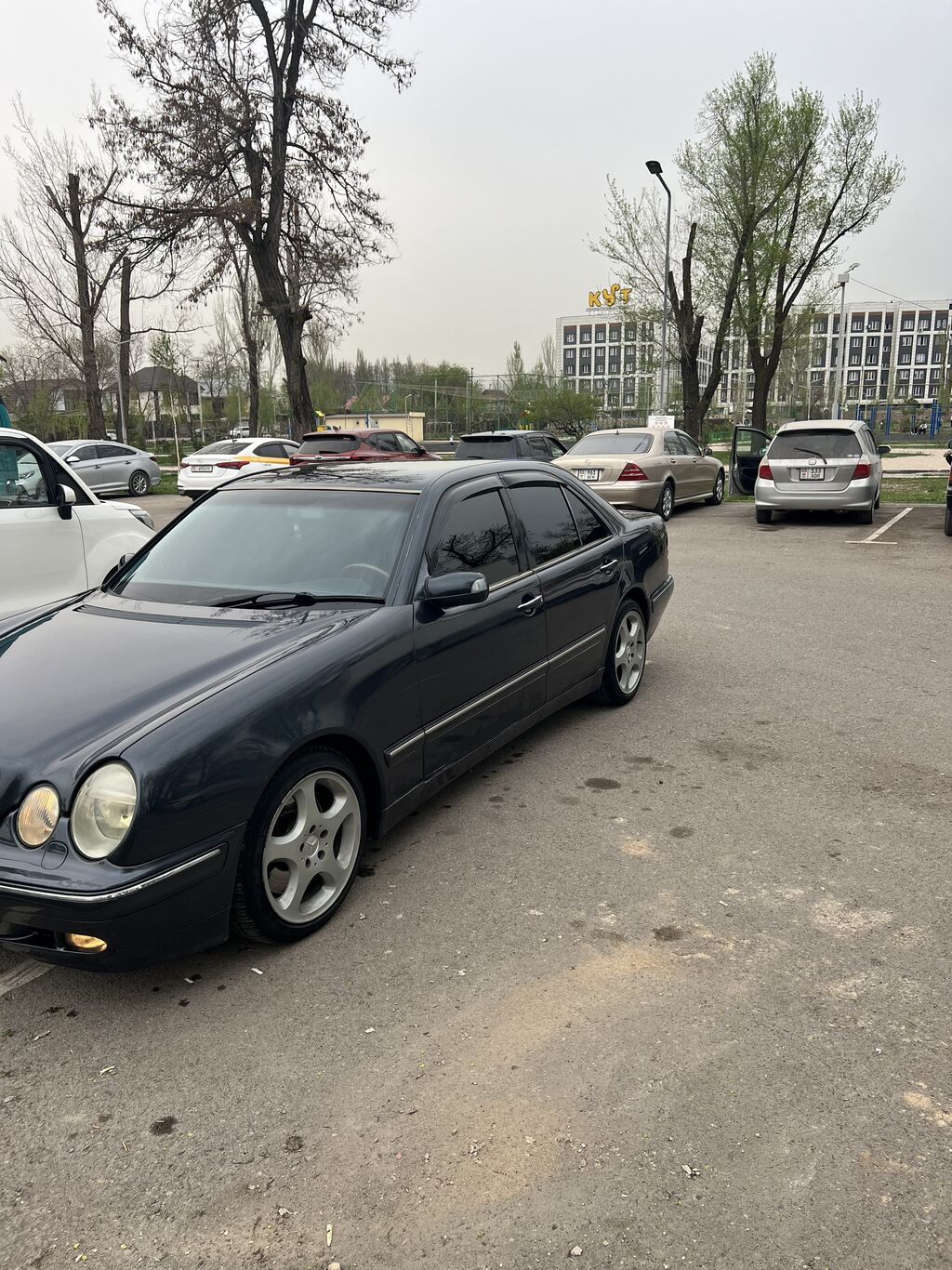 Mercedes-Benz E-Class: 2001 г., 4.3 л, Автомат, Бензин, Седан: фото 3