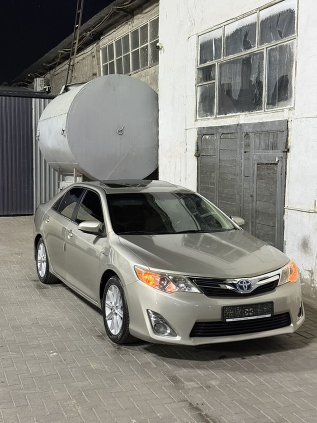 Toyota Camry: 2014 г., 2.5 л, Автомат, Гибрид, Седан: фото 3