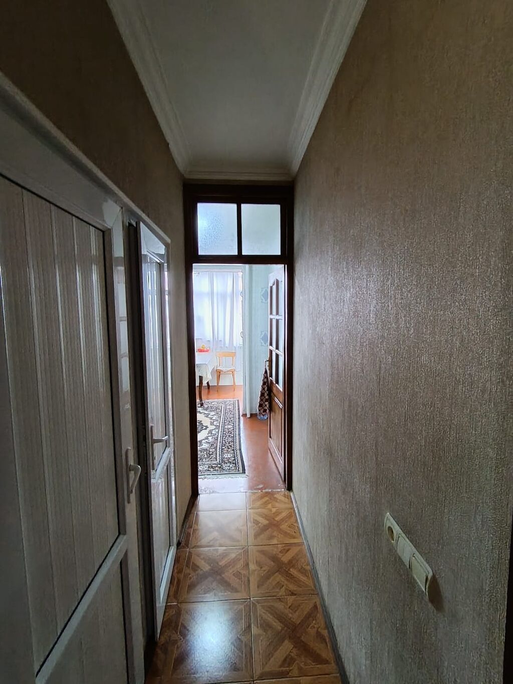 Bakı, 7-ci mikrorayon, 4 otaqlı, Köhnə tikili, m. Azadlıq Prospekti, 87 kv. m