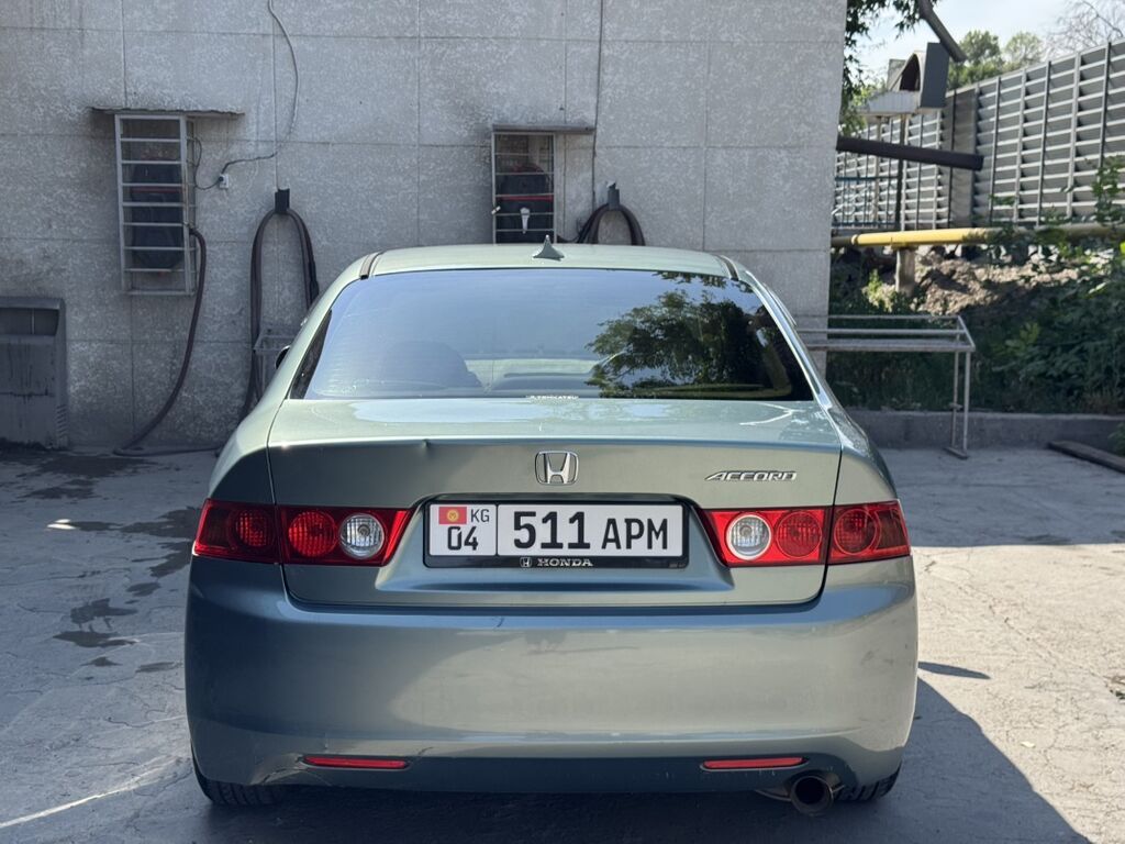 Honda Accord: 2003 г., 2 л, Автомат, Бензин, Седан: фото 3