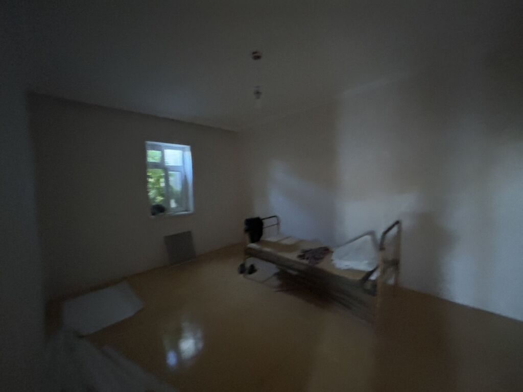 4 otaqlı, 110 kv. m, Təmirsiz