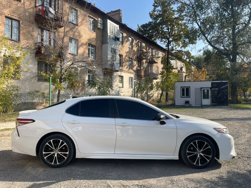 Toyota Camry: 2018 г., 2.5 л, Автомат, Бензин, Седан: фото 1