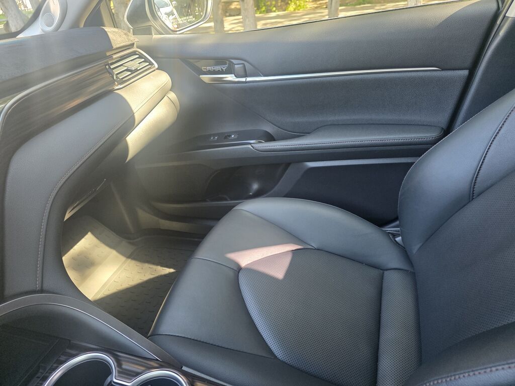 Toyota Camry: 2018 г., 2.5 л, Автомат, Гибрид, Седан: фото 7