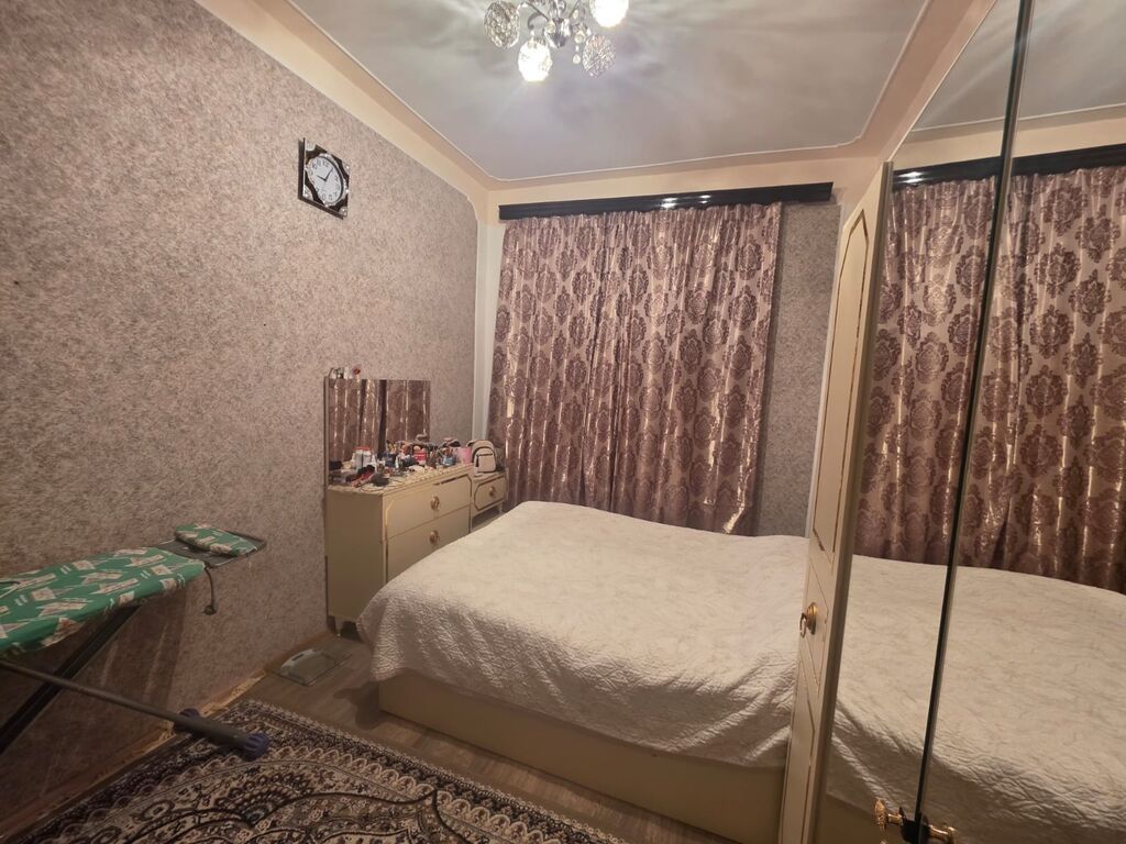 Sumqayıt, 3 otaqlı, Köhnə tikili, 76 kv. m