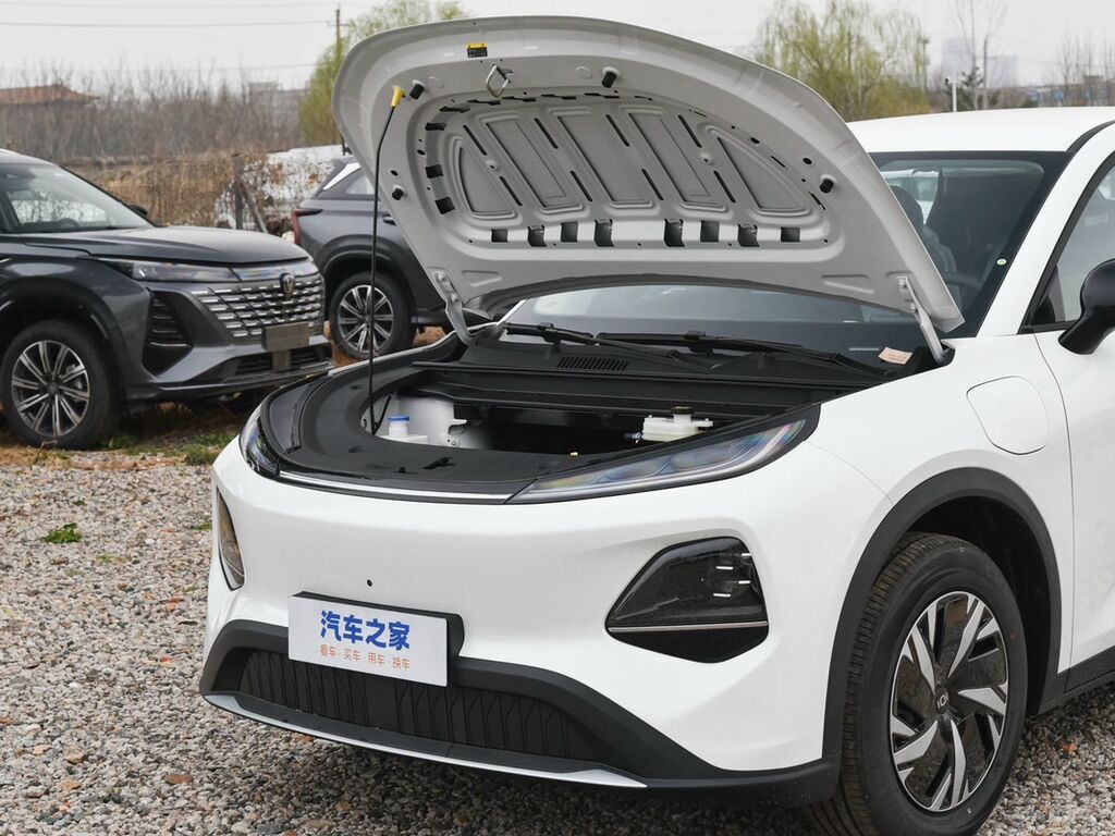Changan Qiyuan Q05: 2026 г., Электромобиль: фото 3