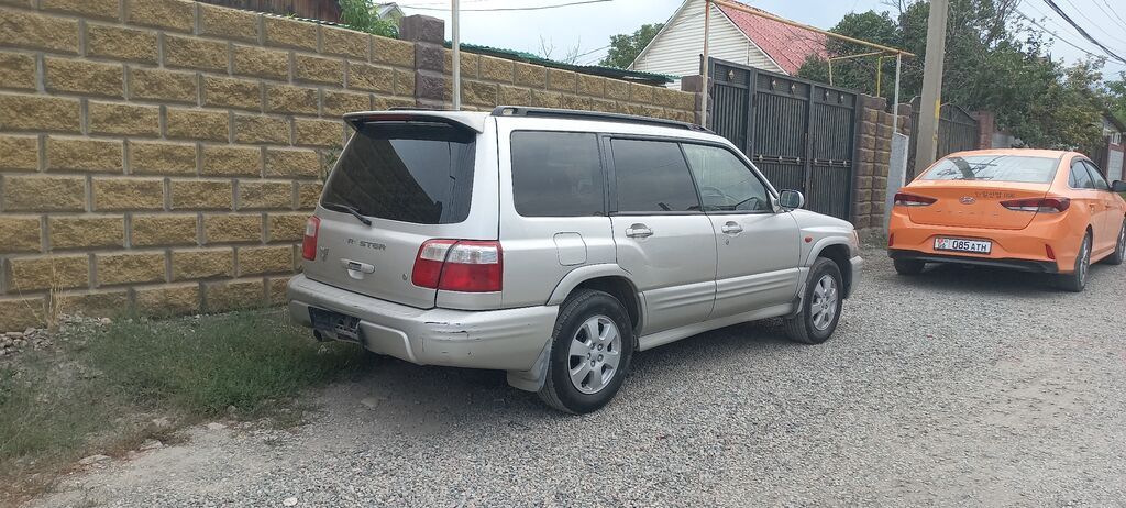 Subaru Forester 2001 г., 2 л, автомат: фото 2