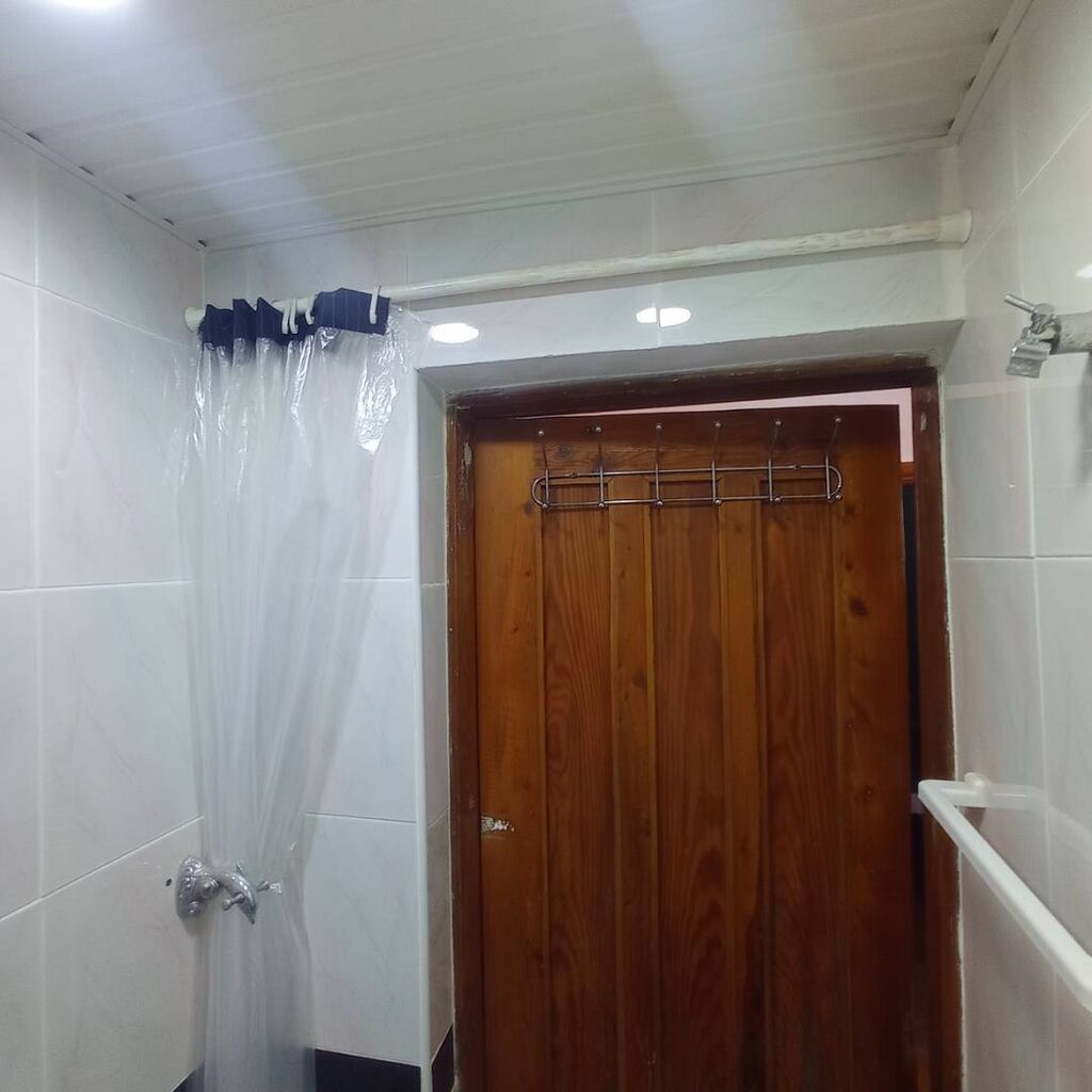 Binəqədi qəs. 5 otaqlı, 110 kv. m, Orta təmir