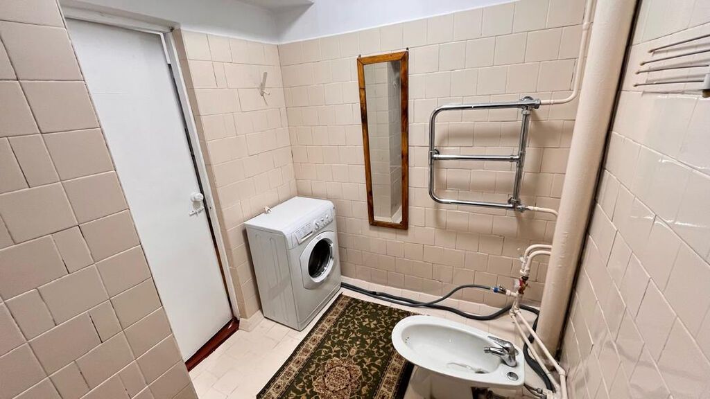 4 комнаты, 146 м², Площадь Ала-Тоо Индивидуалка, 3 этаж, Косметический ремонт: фото 2